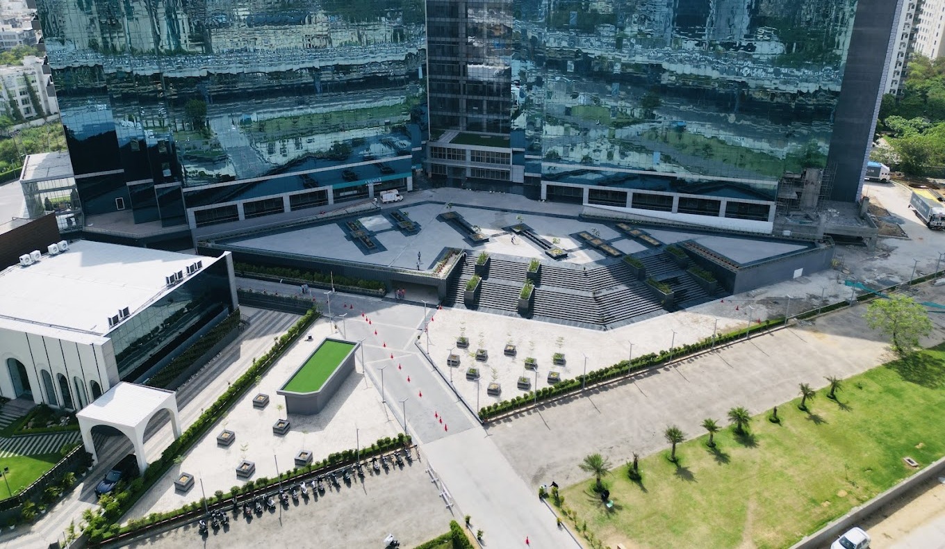 Aerial view of Hans Business Park's forecourt and glass office towers